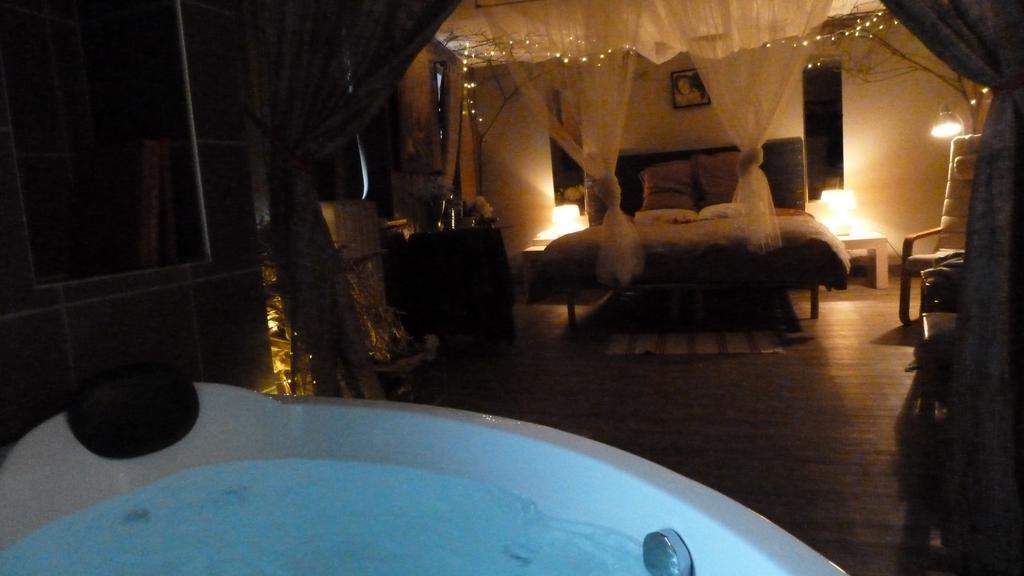 Francorchamps Guest House, Chambres Avec Ou Sans Jacuzzi Мальмеди Номер фото